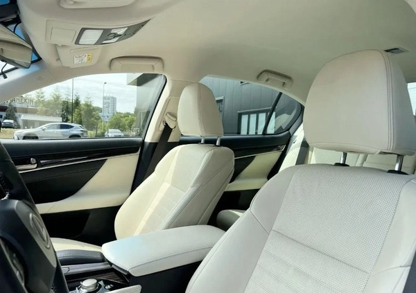 Lexus GS cena 112980 przebieg: 107866, rok produkcji 2017 z Wrocław małe 232
